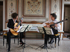 Comune Lissone - MUSICA AL MUSEO 2021 - SUSANNA SIGNORINI chitarra, ROBERTO PORRONI chitarra